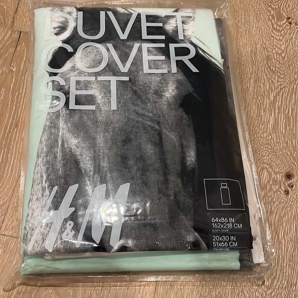 H&M Duvet Cover Set Twin NEW